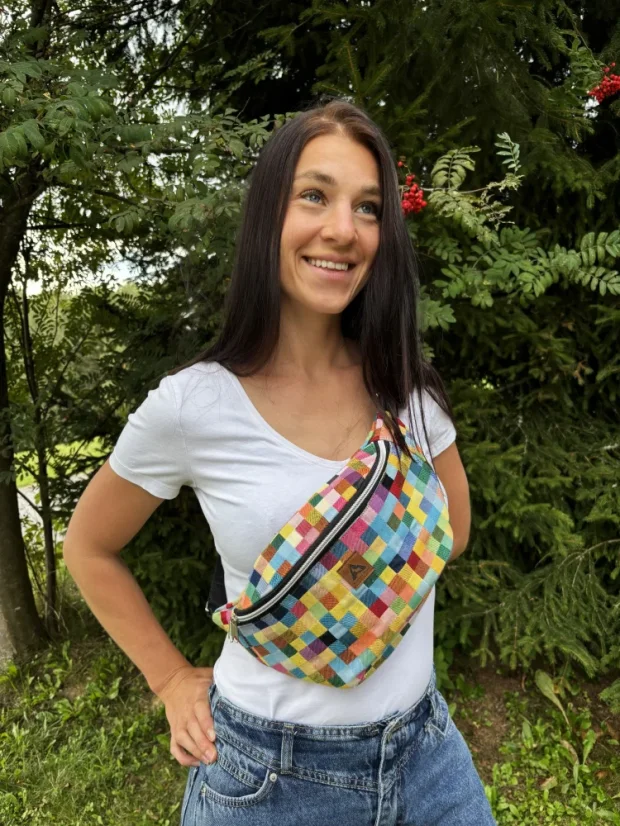 Ledvinka Kostka - Barva: béžová
